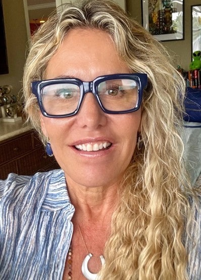 A photo of author B.A. Crisp to promote her appearance on ON THE KNOWS with Randall Kenneth Jones Podcast